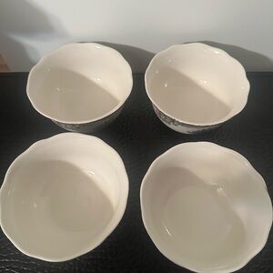 222 Fifth Mount Holly Green Bowl's Set Of 4
